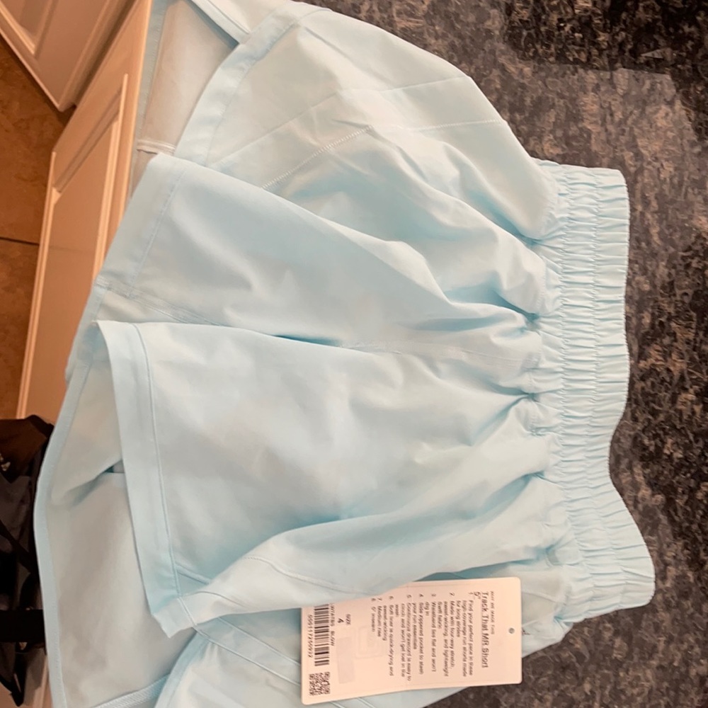 Brand new LuLu track that short MR short 5”